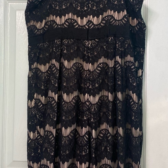 Tracy Reese Women's Black Lace Sleeveless Jumpsuit Romper V Neck Size 12 - Picture 7 of 9